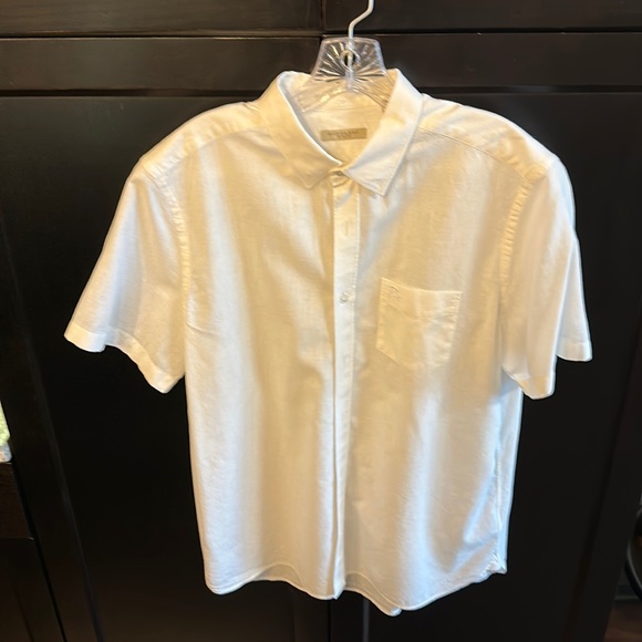 Burberry button down short sleeve.  73% cotton, 27% linen. - Picture 1 of 8